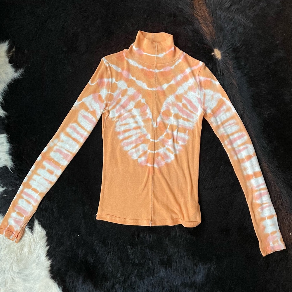 FREE PEOPLE TIE DYE TURTLENECK